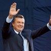 Янукович пожелал всем мужчинам мирного неба