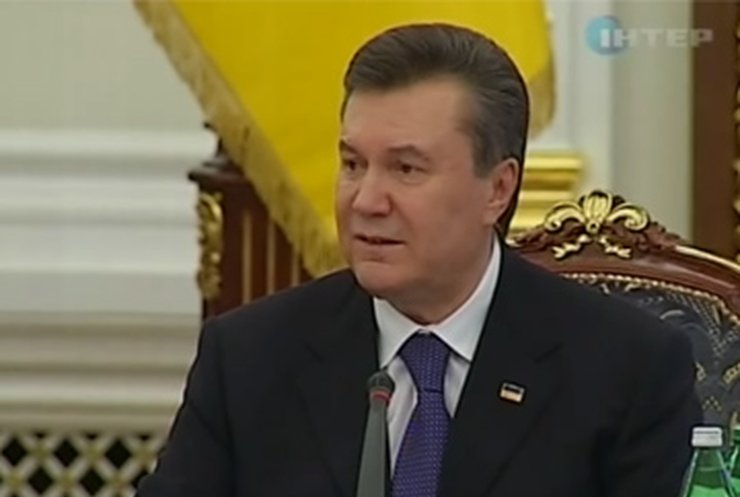 Янукович: средняя пенсия составит 1380 гривен до конца года