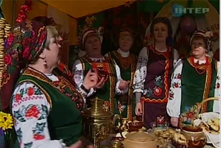 Украинцы начали праздновать неделю Масленицы