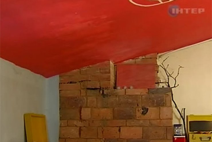 Киевский художник построил дома за 10 тысяч долларов