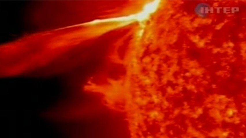 НАСА сфотографировало гигантскую вспышку на Солнце