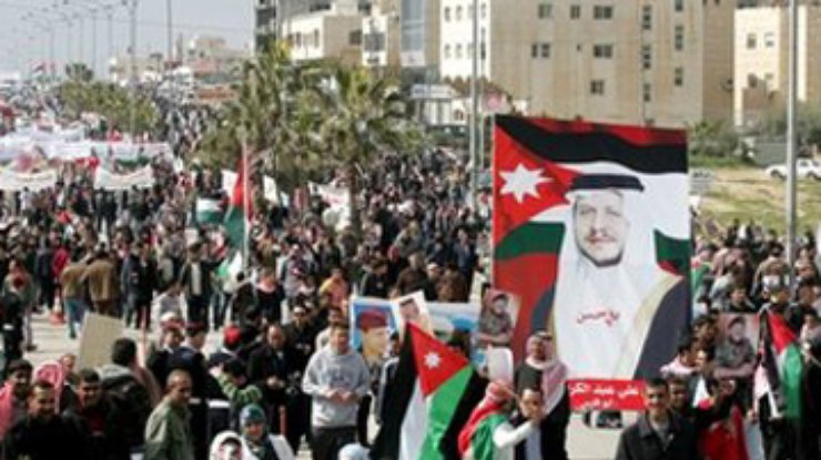 В Иордании прошла демонстрация верных королю подданых