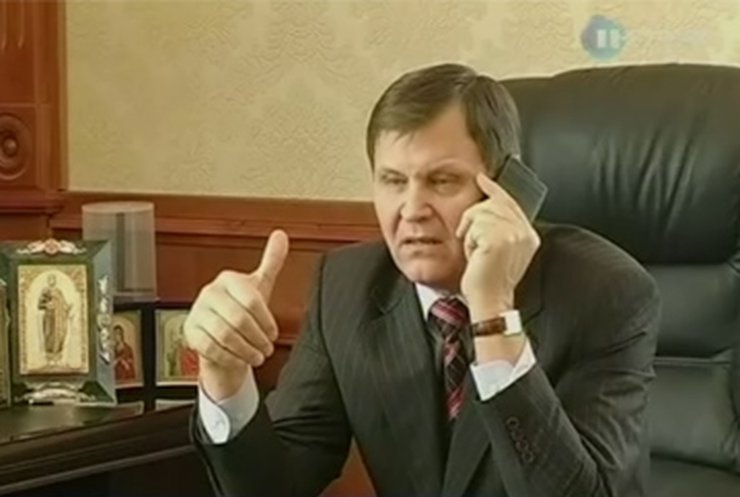 Луганский гаишник утверждает, что был избит по приказу народного депутата