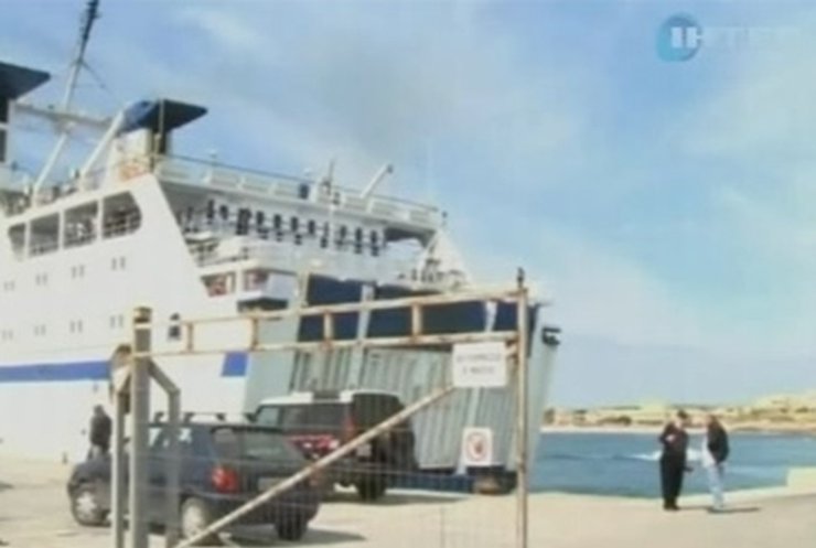 Лодка с беженцами из Туниса затонула в Средиземном море