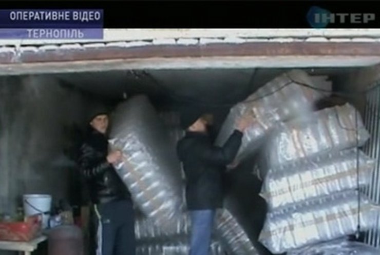 На Тернопольщине раскрыли цех по разливу опасного спиртного