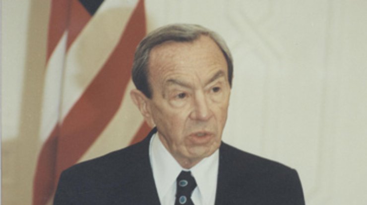 Скончался бывший госсекретарь США Уоррен Кристофер