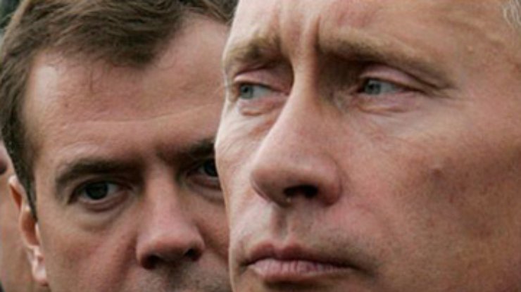 Скандал между между Путиным и Медведевым является "закатом двоевластия" – российский Forbes