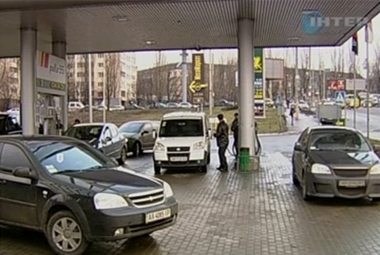 АМКУ оштрафовал владельцев заправок OKKO, WOG и Shell
