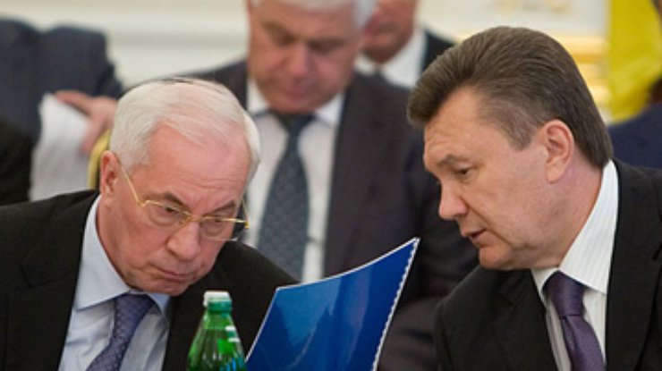 На Януковича с Азаровым пожаловались прокурору из-за "пленок Мельниченко"