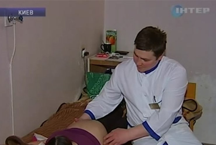 Почему иностранцы готовы покупать малышей в Украине?