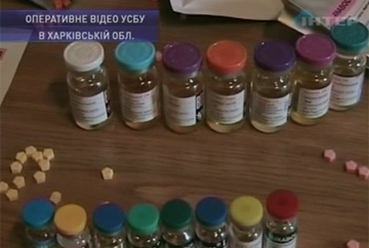 В лаборатории харьковского НИИ обнаружено нелегальное производство стероидов