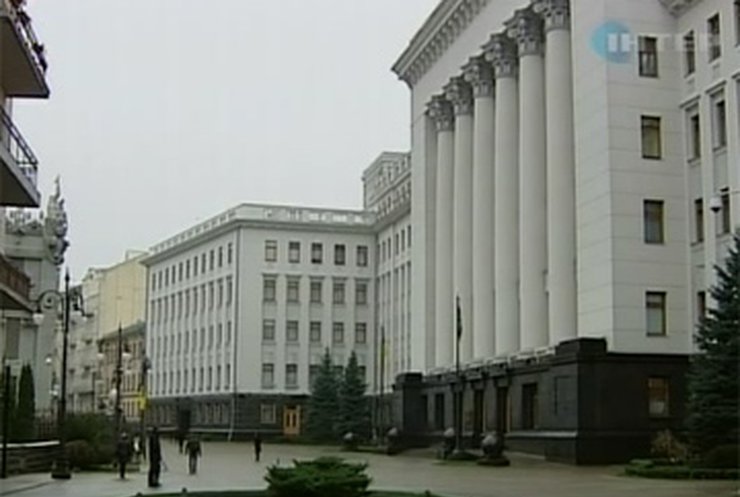 В АП продолжается "круговорот чиновников" в креслах