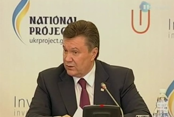 Янукович отчитал Азарова за отсутствие программы продвижения Украины