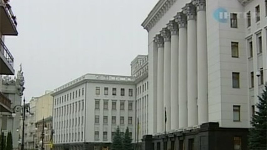 В АП продолжается "круговорот чиновников" в креслах