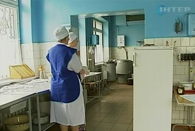 В Житомире с отравлением в больницу попало 12 детей