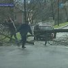Украину штормит, Москву засыпало снегом