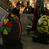 К Пасхе мастера создали уникальные метровые писанки