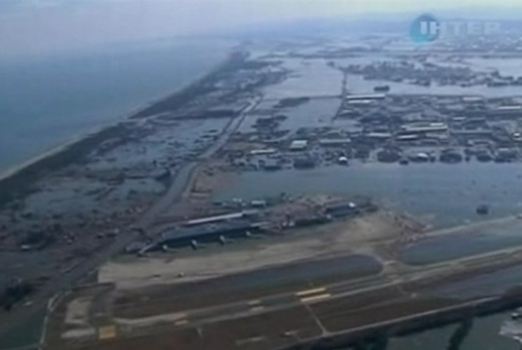 В Японии возобновил работу затопленный аэропорт Сендай