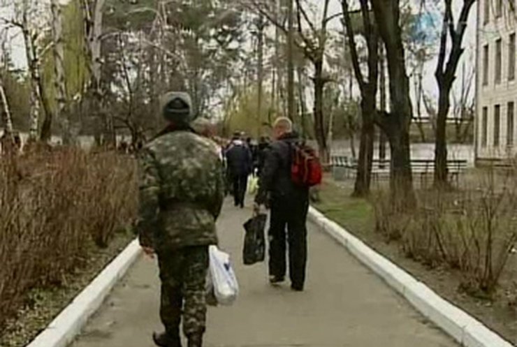 В Украине перебор желающих служить в армии