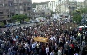 В Сирии похороны убитых демонстрантов переросли в акции протеста
