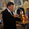 Янукович принял участие в богослужении в Киево-Печерской лавре
