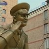 В Донецке установили памятник вежливому "гаишнику"
