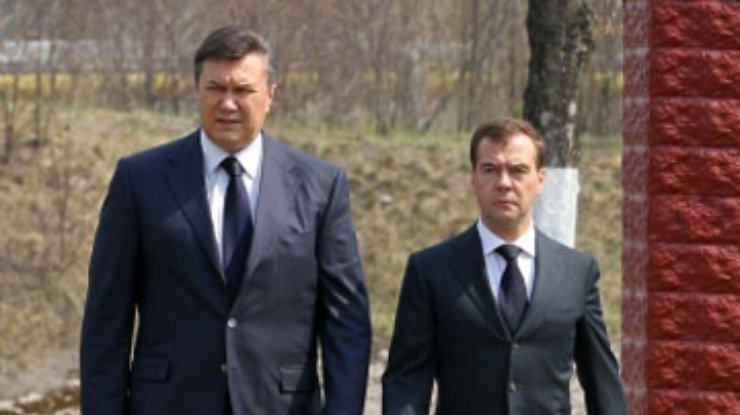 Янукович и Медведев обошлись без союза и Лукашенко
