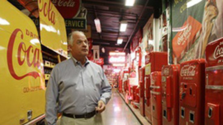 Американская семья продаст свою коллекцию кока-колы