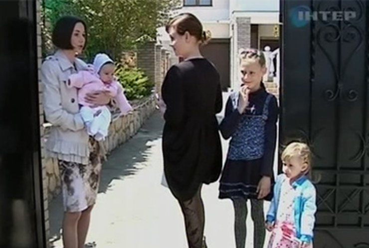 Приют для мамы: Когда она сама еще ребенок
