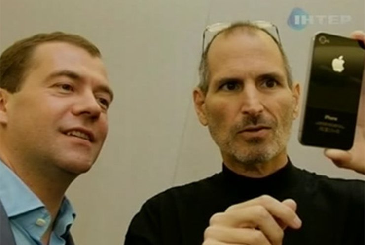 В США разгорелся скандал по поводу сбора Apple личных данных