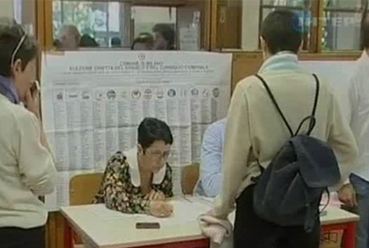В Италии проходят выборы в местные органы власти