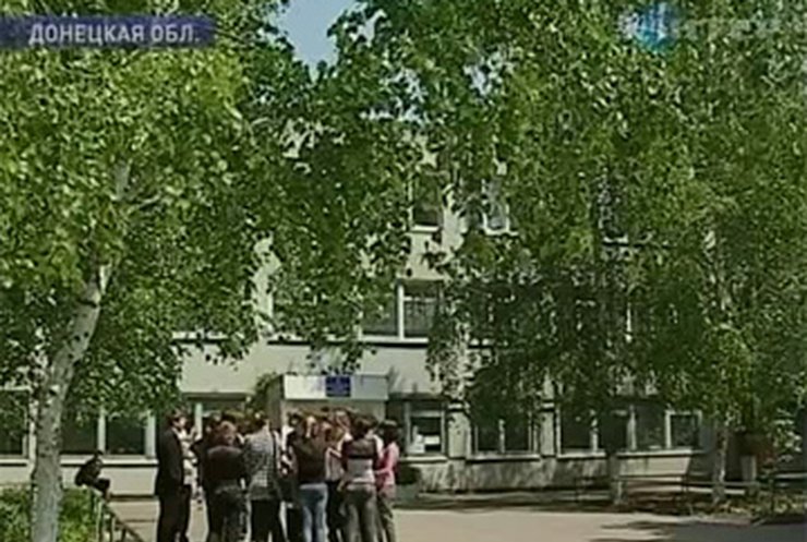 В Мариуполе девочку с ДЦП избили одноклассники