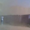 Самолет Януковича засыпал людей пылью