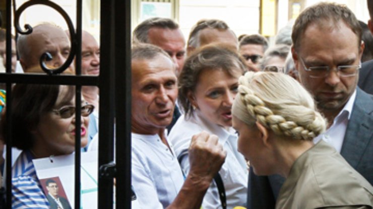 Под здание ГПУ прибывают сторонники Тимошенко
