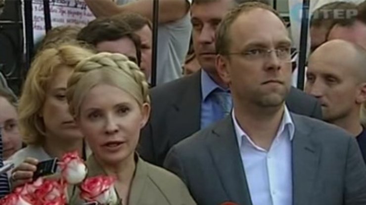 Тимошенко говорит, что её "по-человечески" предупредили люди Януковича