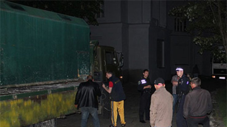 В Киеве ночью возле Десятинной церкви начали стройку - СМИ