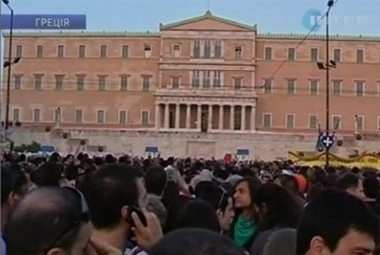 В Греции протестующие требуют отставки правительства