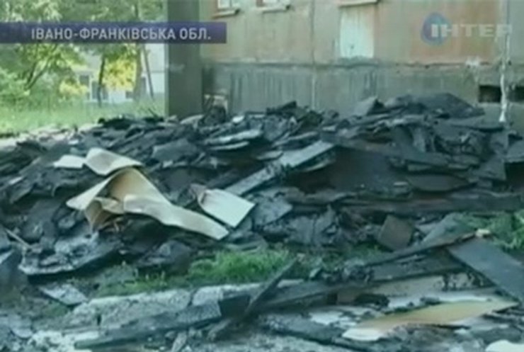 На Ивано-Франковщине горел пятиэтажный жилой дом