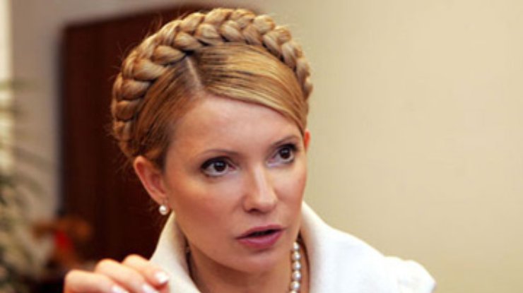 Тимошенко считает Азарова и Мытника ответственными за закупку медпрепаратов
