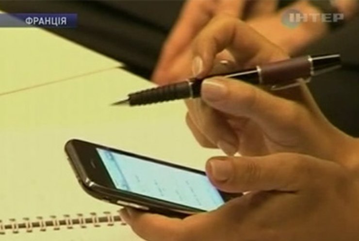 ВООЗ не исключает, что мобильные телефоны могут вызывать рак