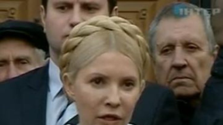 Тимошенко пришла в ГПУ задавать вопросы