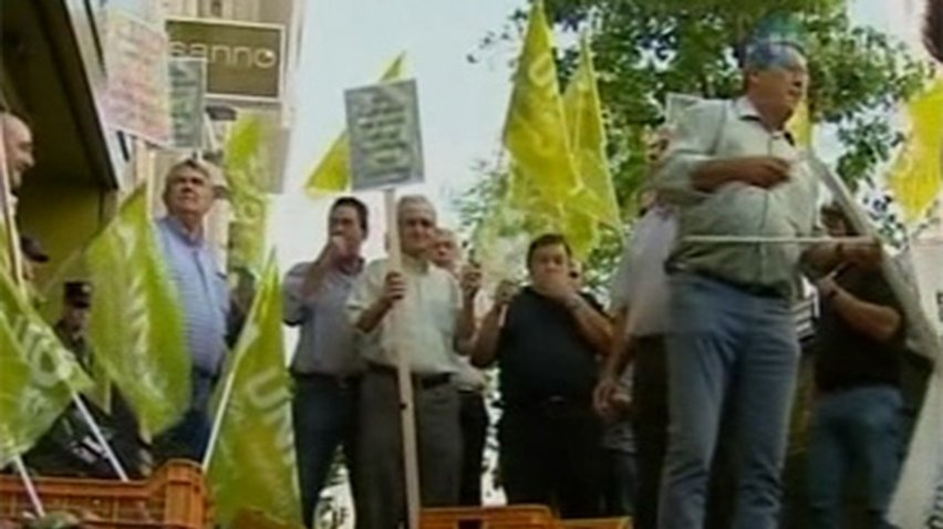 Испанские фермеры провели акцию протеста