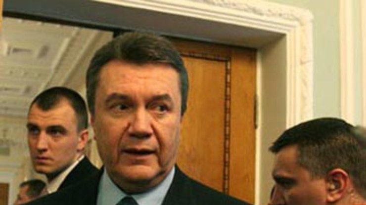 Янукович пообещал журналистам "делать все" для развития свободы прессы