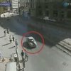 Турецкий полицейский проехал 3 километра на капоте автомобиля