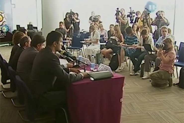 Евро-2012 набирает волонтеров