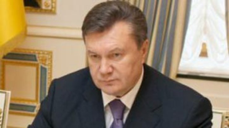 Янукович приказал создать оперативный штаб по борьбе с пожарами