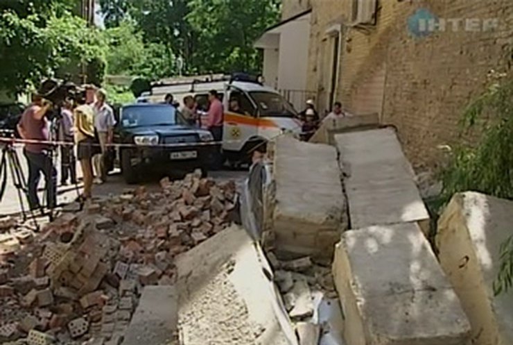 В центре Киева обрушилась стена дома