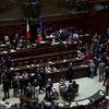 Парламент Италии выразил вотум доверия Берлускони
