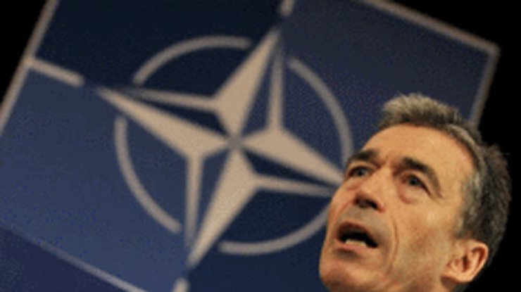 НАТО готовится использовать "новые методы" против Каддафи