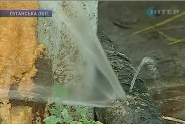 Жители села Новоселовка на Луганщине полгода живут без питьевой воды